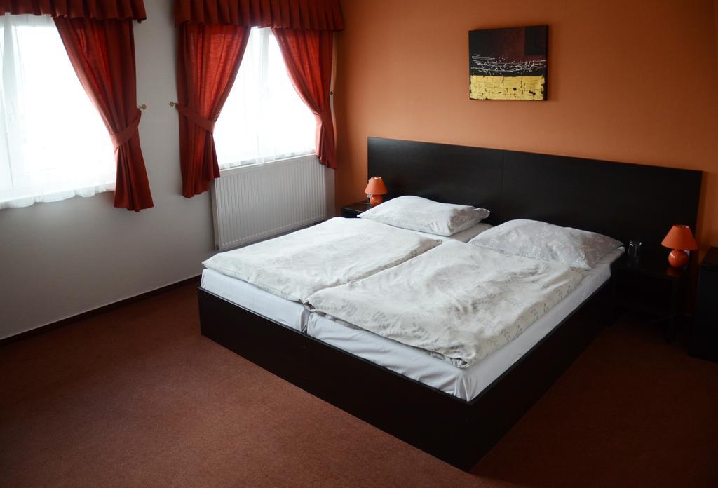 Garni Hotel Fellini Žiar nad Hronom Cameră foto